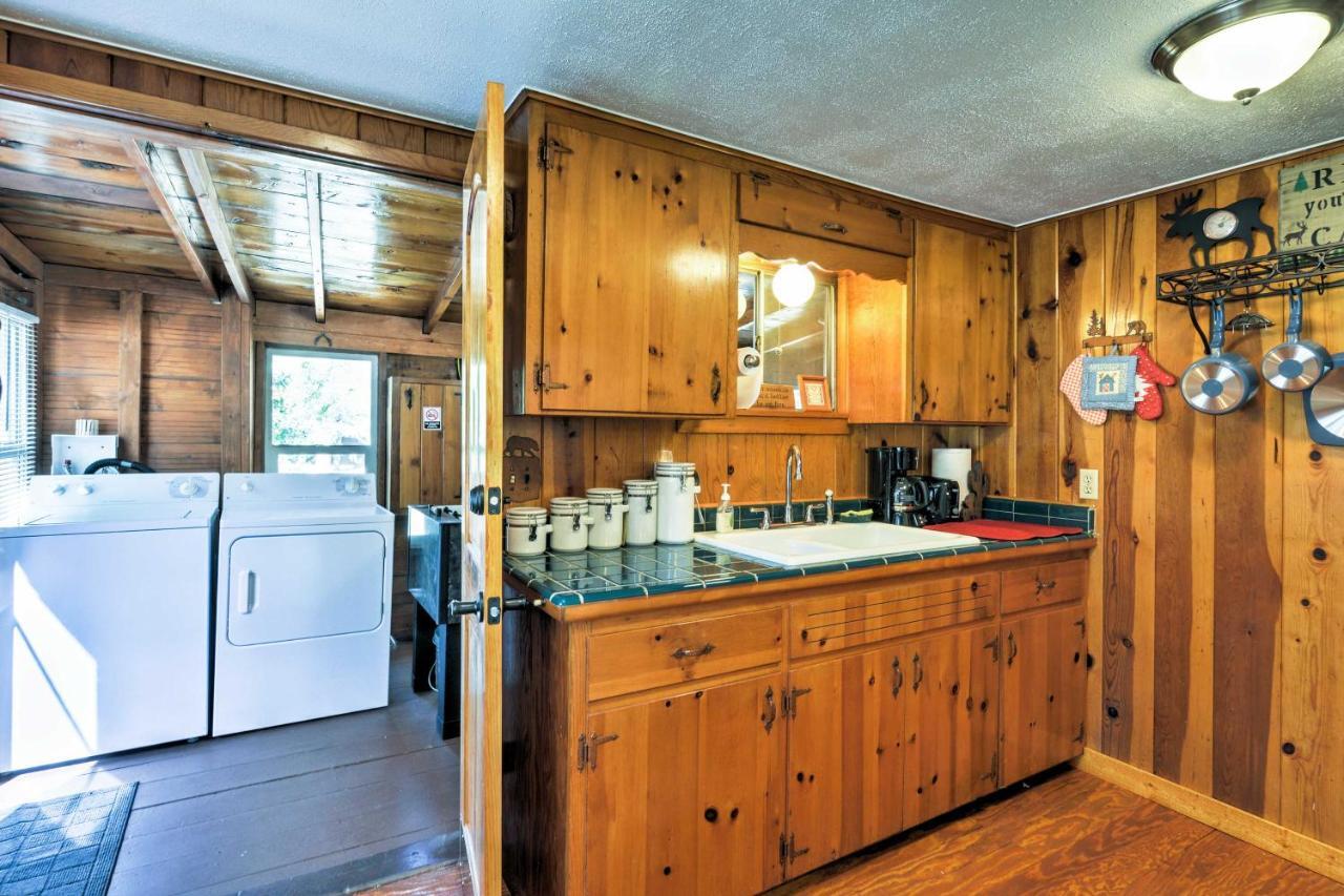 Cozy Cabin With Ac And Deck, 5 Mi To Downtown Prescott Villa Eksteriør billede